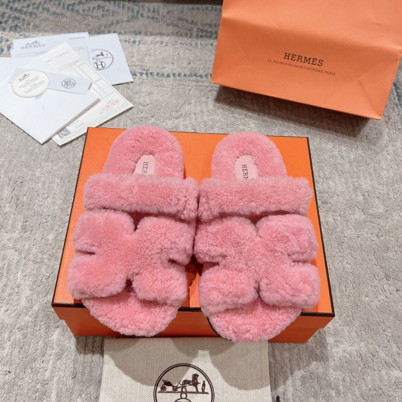 H**mes slippers